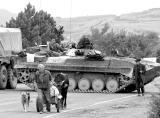 Russische Panzer blockieren bei Gori weiterhin die Ausfallstrae nach Tiflis. Foto: epa

